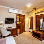 酒店 弗罗茨瓦夫扎梅科托帕兹酒店 4*