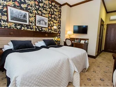 Zamek Topacz Hotell Wysoka (Wroclaw)