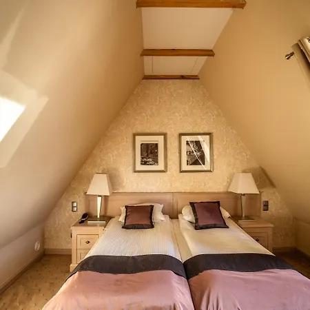 Hotell Zamek Topacz Wysoka (Wroclaw)