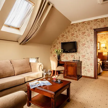 Zamek Topacz 4* Wysoka (Wroclaw)