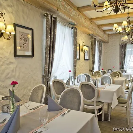 Zamek Topacz 4* Wysoka (Wroclaw)