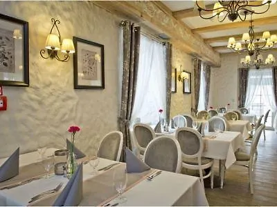 Zamek Topacz 4* Wysoka (Wroclaw)