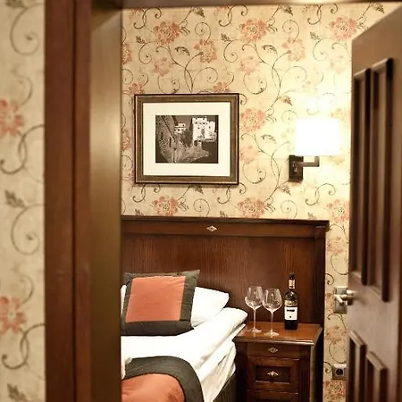 Zamek Topacz 4* Wysoka (Wroclaw)