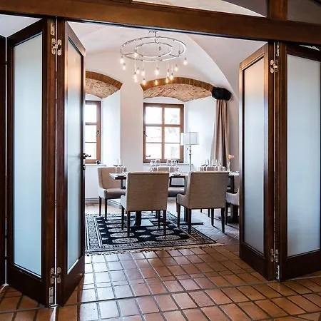 호텔 자메크 토파츠