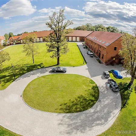 Zamek Topacz Hotell