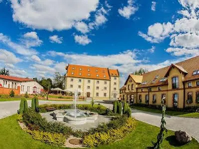 Zamek Topacz Hotell Wysoka (Wroclaw)