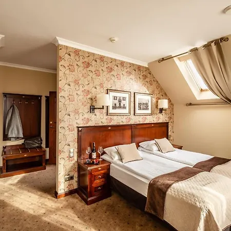 Zamek Topacz 4* Wysoka (Wroclaw)