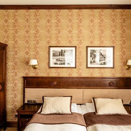 Zamek Topacz 4* Wysoka (Wroclaw)