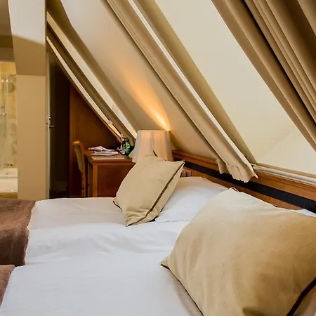 Zamek Topacz 4* Wysoka (Wroclaw)