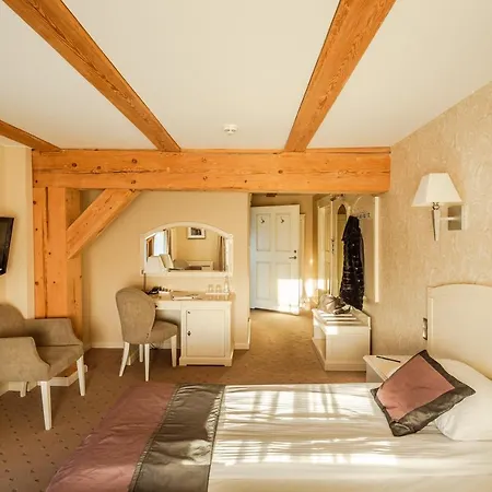 Zamek Topacz 4* Wysoka (Wroclaw)