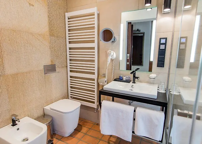 Hotel Zamek Topacz Wysoka (Wroclaw)