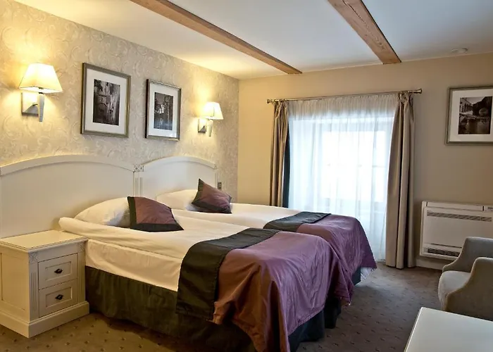 Zamek Topacz 4* Wysoka (Wroclaw)