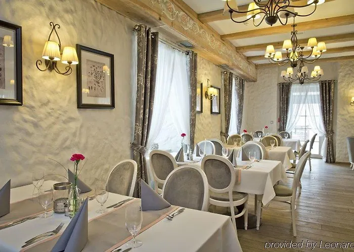 Zamek Topacz 4* Wysoka (Wroclaw)