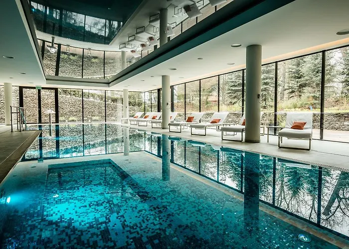 Zamek Topacz 4* Wysoka (Wroclaw)